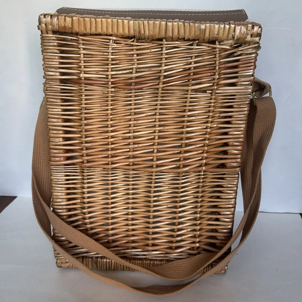 AUB Wicker Wine/Cheese Picnic Basket NIP $75
